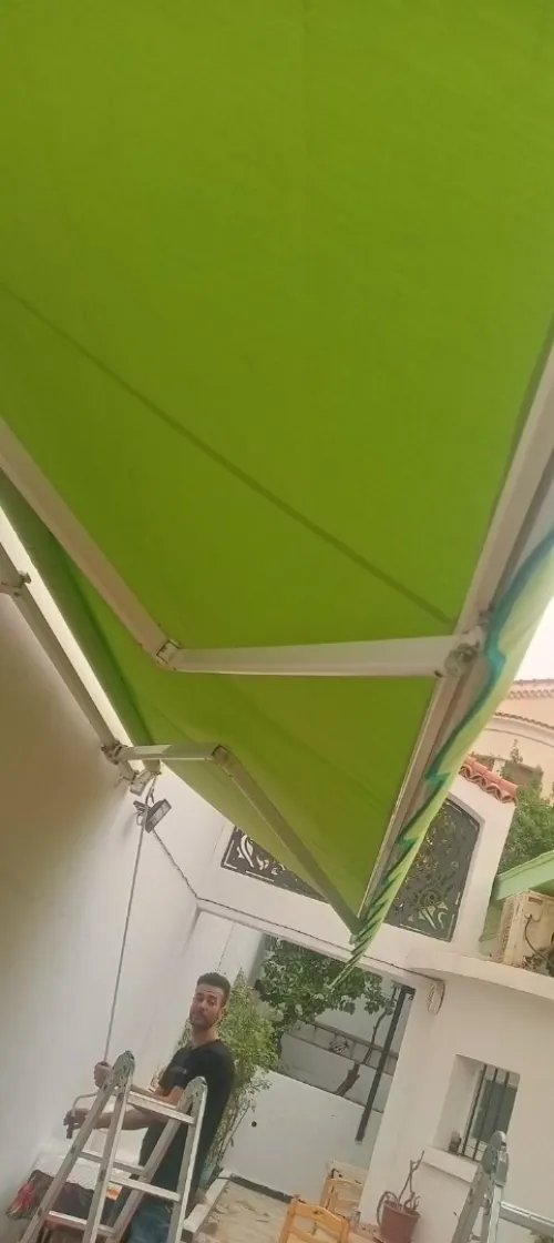 store extérieur sur mesure llaza 2024