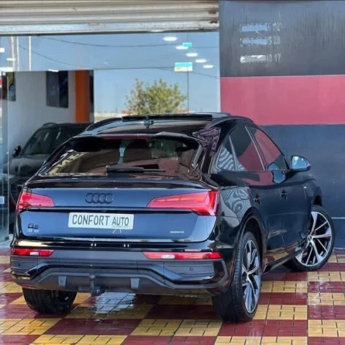 Audi Q5 2023 Slin