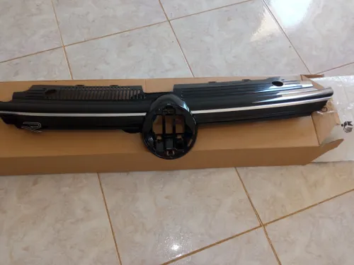 Calandre golf 8 R line