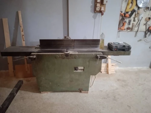Machine menuisiers