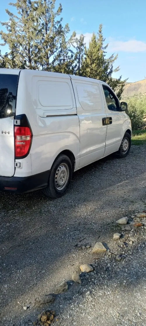 Huyndai H1 