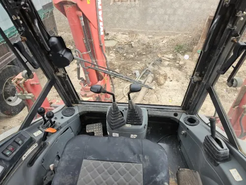 Manitou Retrochargeur 2005