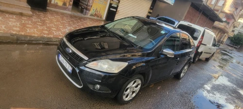 Ford Focus 4 portes 2010 Focus 4 portes