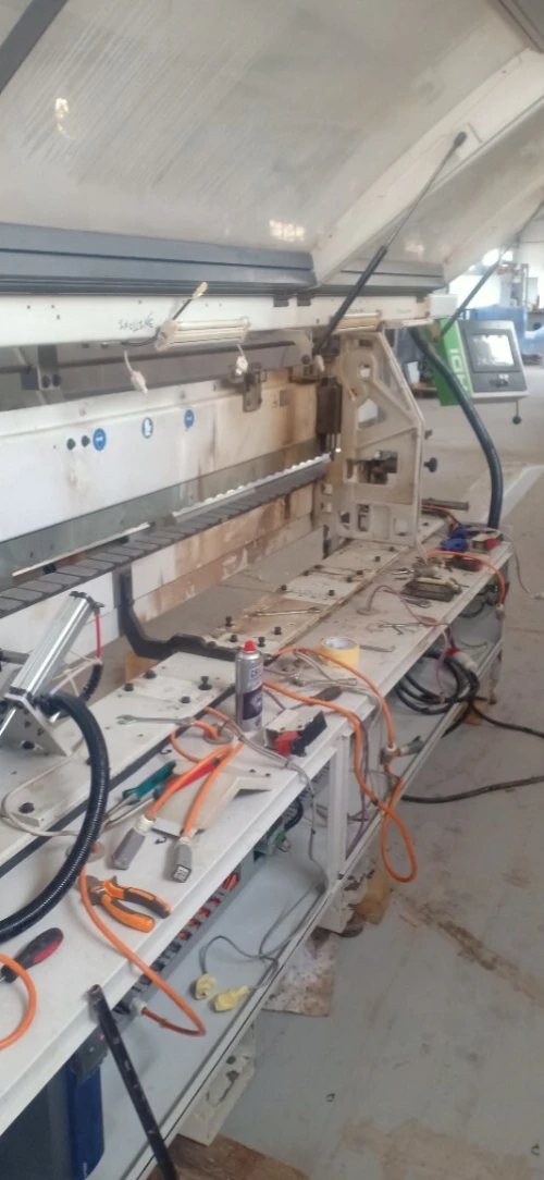 SERVICE INSTALLATION MAINTENANCE DES MACHINES INDUSTRIELLES 