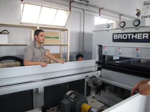 SERVICE INSTALLATION MAINTENANCE DES MACHINES INDUSTRIELLES 