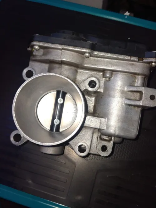 Papillon moteur 1.2 16v symbol logan