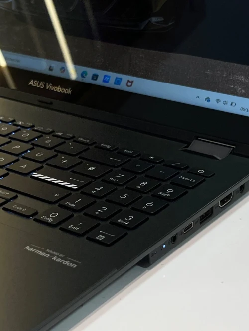 ASUS VIVOBOOK FLIP 16 2 en 1 RYZEN 7 7730U 16/1TERRA