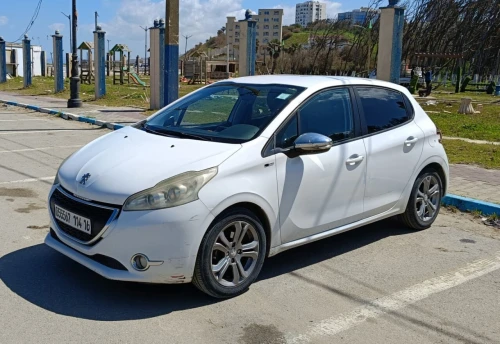 Peugeot 208 2014 Allure
