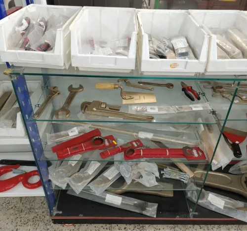 Outillage en bronze antidéflagrant  ادوات نحاسية ضد الحرارة