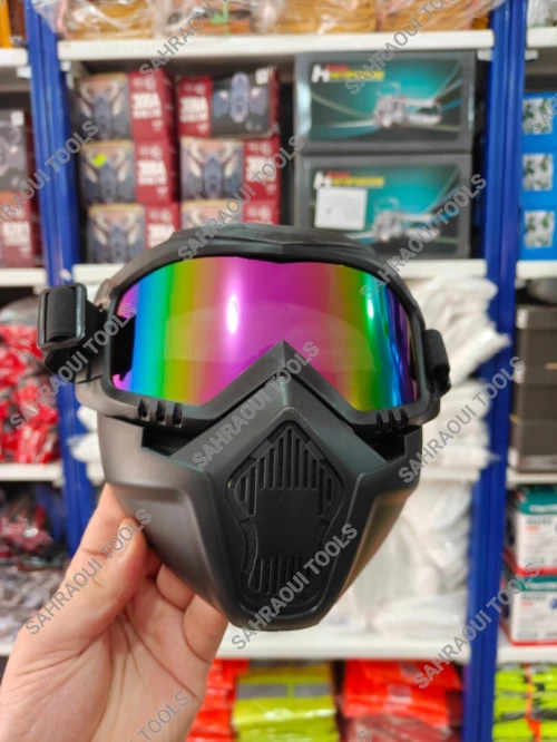 نظارات وخوذة واقية.Lunettes et masque