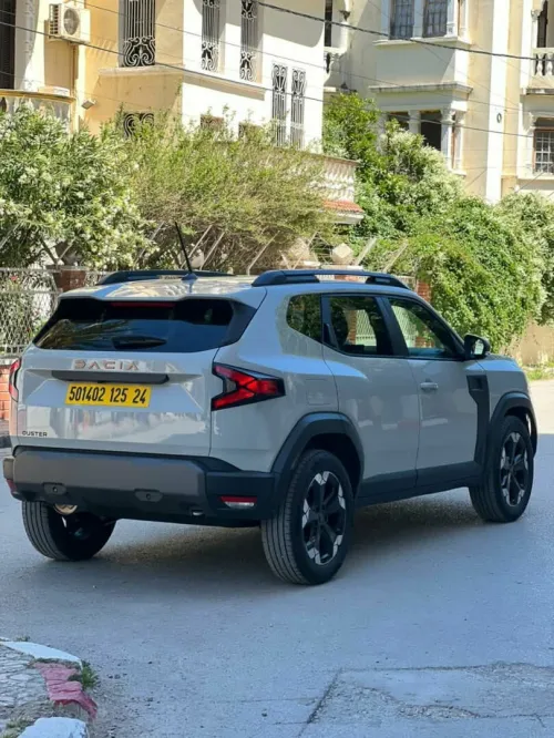 Dacia Duster 2025 gold