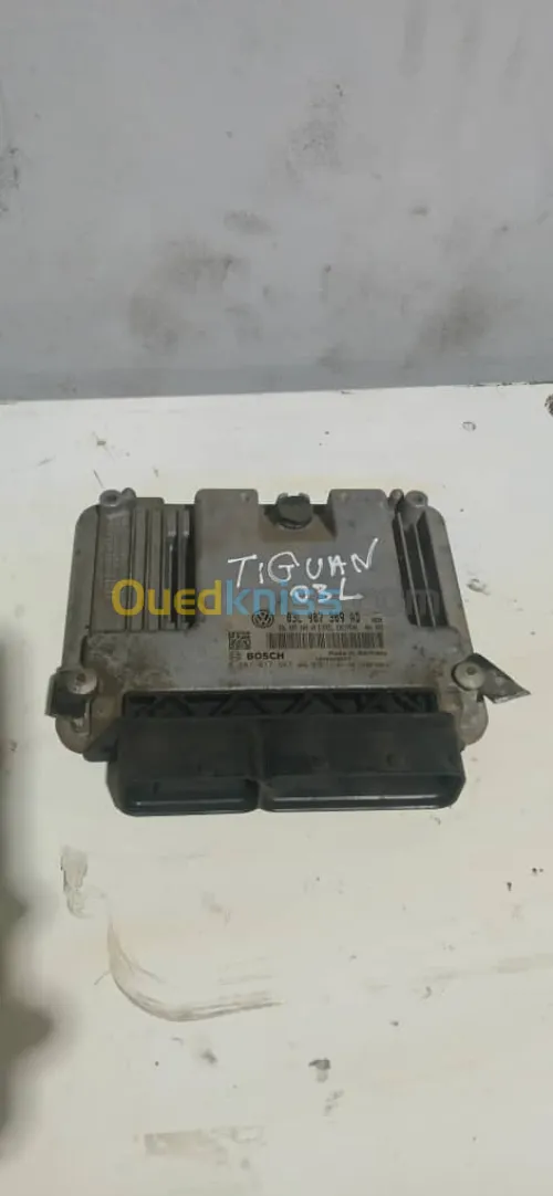 Calculateur mémoire VW Tiguan 03L