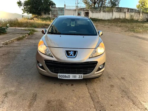 Peugeot 207 2011 Fennec
