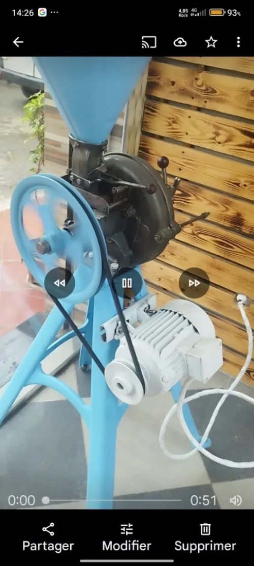 Moulin broyeur           رحاية القهوة وكل الحبوب
