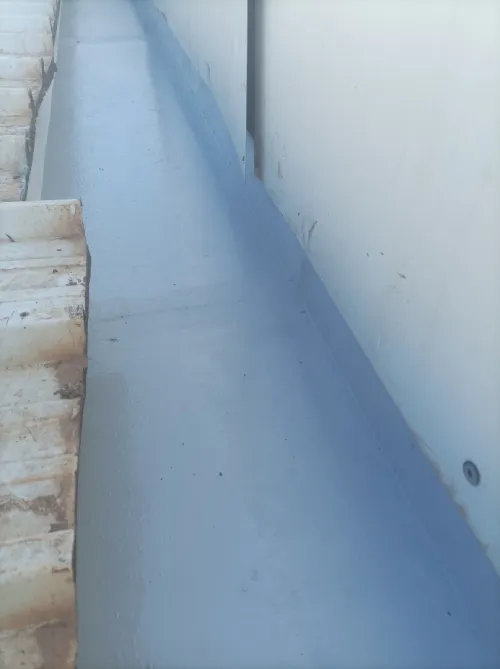 étanchéité membrane et étanchéité liquide des chenaux en polyuréthane et  traitement de joint