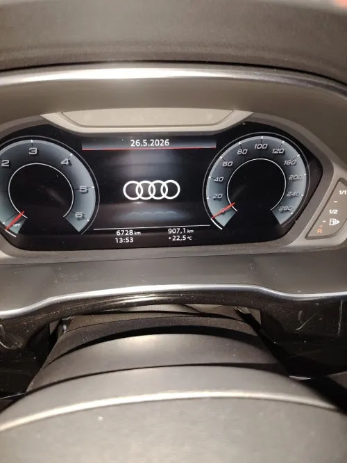 Audi Q3 2023 Sline