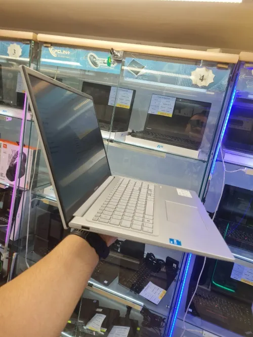 PC PORTABLE ASUS VIVOBOOK X1704V/I3-1315U 3.50 GHz/8GB/512GB SSD/ECRAN OLED 17.3" FULL HD/WINDOWS 11