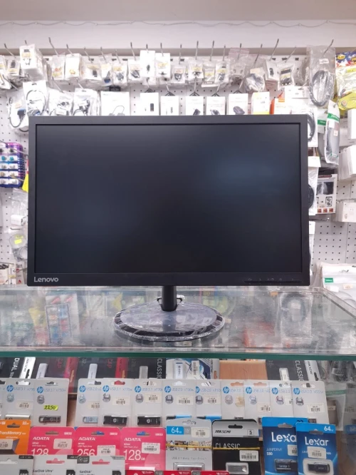 PC DE BUREAU LENOVO NEO 50T PROCESSEUR I3 12100TH