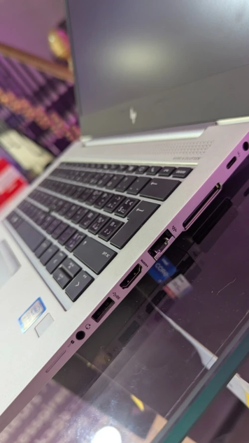 PC PORTABLE HP ELITEBOOK 830 G5 / I5-8350U 1.60 GHz / 16GO / 256GO NVME / ECRAN FULL HD 13.3" / WINDOWS 11 ORIGINAL / Utilisé