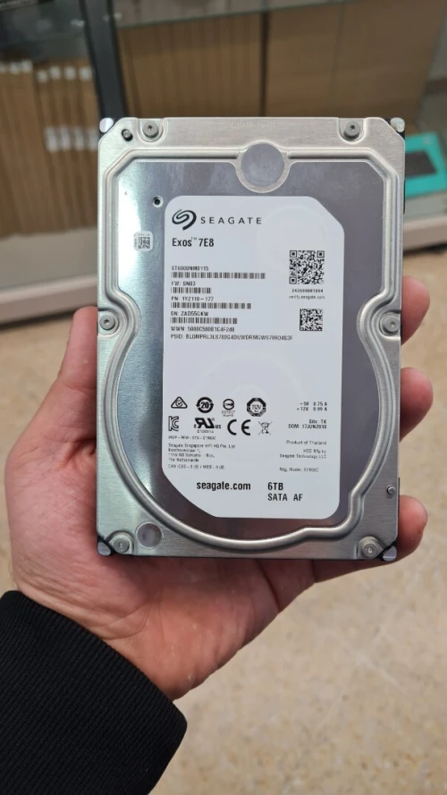 DISQUE DUR INTERNE SEAGATE EXOS 7E8 -6TB  SATA 3.5 7200TR/MIN 256 MB CACHE RECUPERER ST6000NM0115