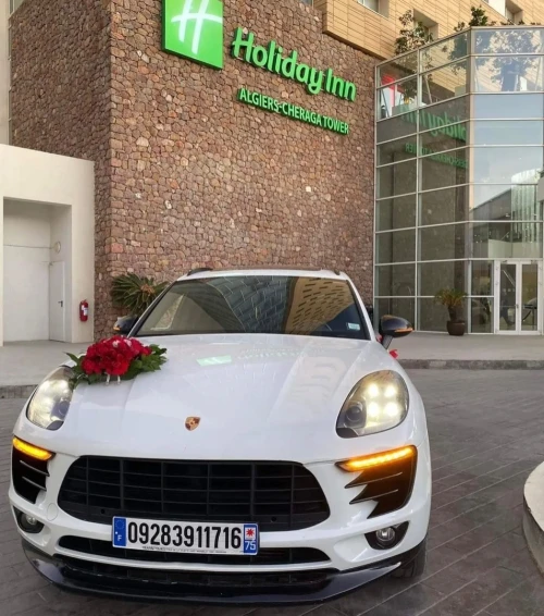 LOCATION DE VOITURE LUXE
