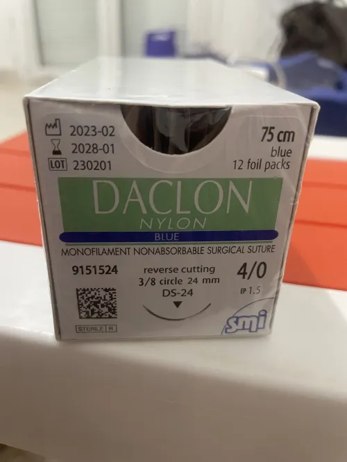 Fil de suture disponible