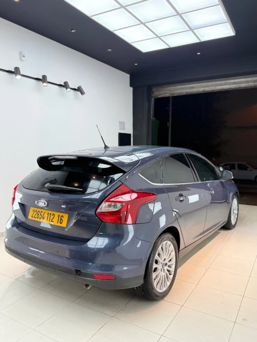 Ford Focus 5 portes 2012 Titanium