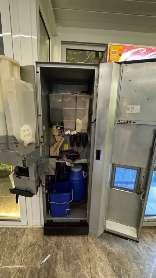   Distributeur Machine a Cafe necta 