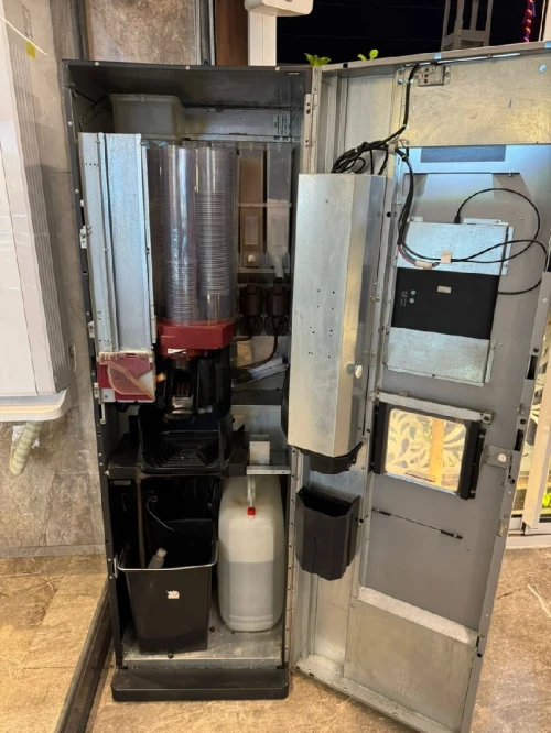   Distributeur Machine a Cafe necta 