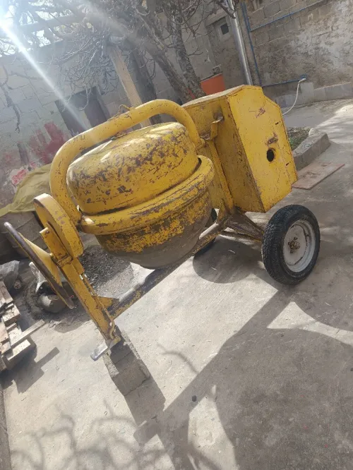 Betonnier italien 350L Tractable Moteur essance très Bon Etat