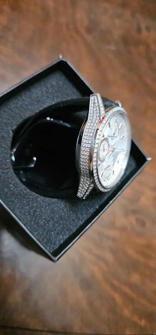 Montre diamant saphir
