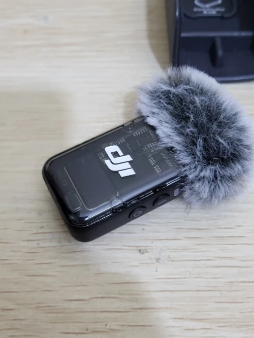 DJI Osmo Pocket 3 Créateur Combo Bundle, camera vlog CMOS 1'' et Vidéo 4K/120 ips, digital et petite, Stabilisation à 3 axes, Suivi Facial/Objet, MAP rapide, avec Micro pour un Son net