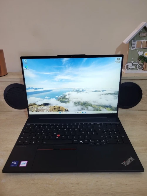LENOVO THINKPAD E16 GEN 2 16'' FHD + | CORE ULTRA 5-125U | 16GB RAM | 512GB NVMe SSD | INTEL GRAPHICS