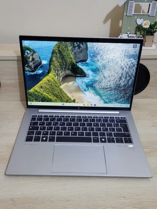 HP ELITEBOOK 845 G11 14'' FHD | RYZEN 5 8540U | 16GB RAM | 512GB NVMe | AMD RADEON 740M GRAPHICS