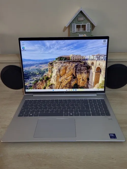HP EliteBook 660 G11 16'' | CORE Ultra i5 125U | 16GB RAM | 512GB NVMe SSD | INTEL GRAPHICS
