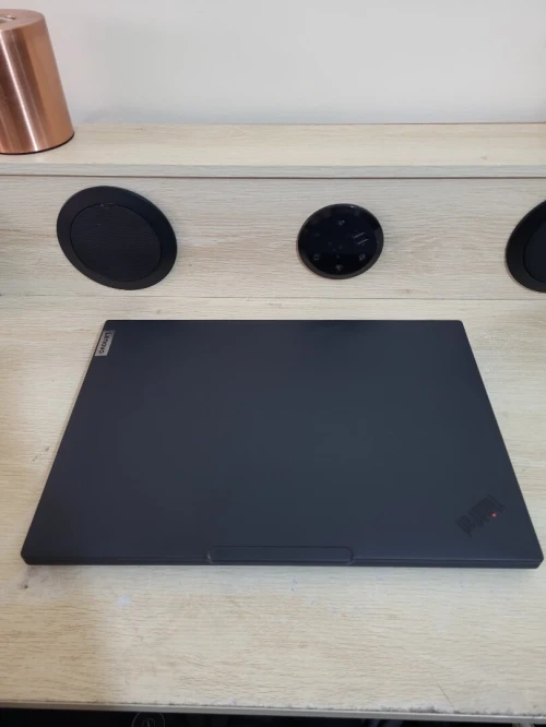 THINKPAD P16s GEN 4 | RYZEN AI 7 PRO 350/w | 32GB RAM | 512GB | RADEON 860M 8GB | Workstation