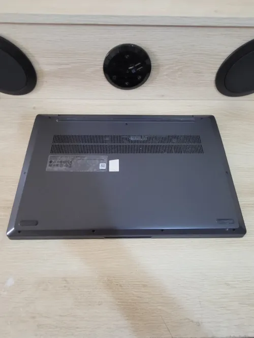 Lenovo IdeaPad 15.6'' FHD | RYZEN 7 5700U | 8GB RAM | 512GB NVMe SSD | AMD RADEON GRAPHICS 2GB