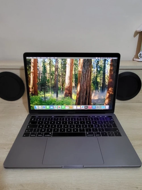MacBook Pro Touch Bar Mid 2019 13-inch | INTEL CORE I5 QUATRE COEURS | 8GB RAM | 256GB SSD