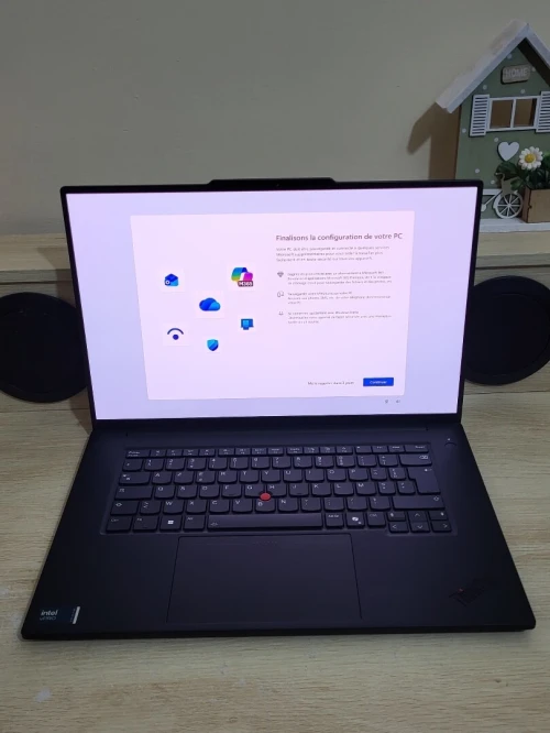 IA THINKPAD P1 | OLED UHD 4K TACTLE | CORE ULTRA 9-185H vPro | NVIDIA RTX 4070 8GB | 32GB RAM | 1TB NVMe | Workstation