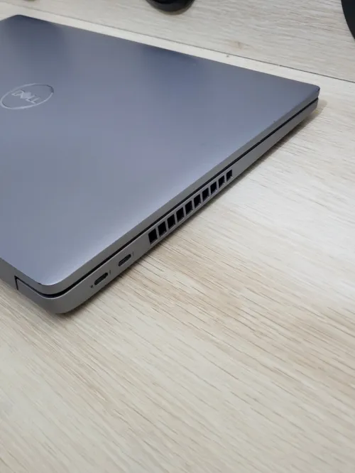 DELL LATITUDE 5520 | INTEL CORE i7 1165G7 | 16GB RAM | 256GB SSD | INTEL Iris Xe