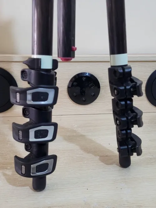 Manfrotto Trépied en fibre de carbone/magnésium 190CXPRO4 Trépied à 4 sections + Acratech Tête panoramique et inclinable avec QR, capacité de charge de 25 lb