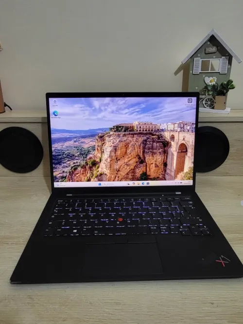 Thinkpad X1 CARBON GEN 9 | EVO vPRO CORE i5 1145G7 | 8GB RAM | 256GB NVMe SSD | 4G LTE WIFI 6