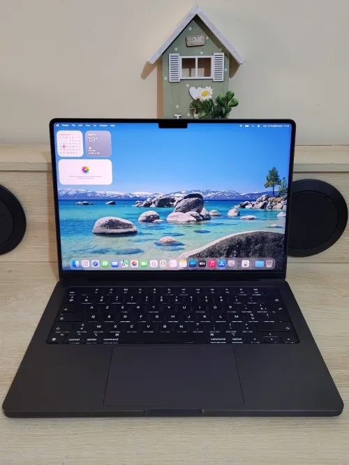 MacBook Pro M4 2024 Noir sidéral | PUCE M4 10 CORE | GPU 10 CORE | 16GB RAM | 512GB SSD | CYCLES 141 | CAPACITÉ BATTERIE 98%