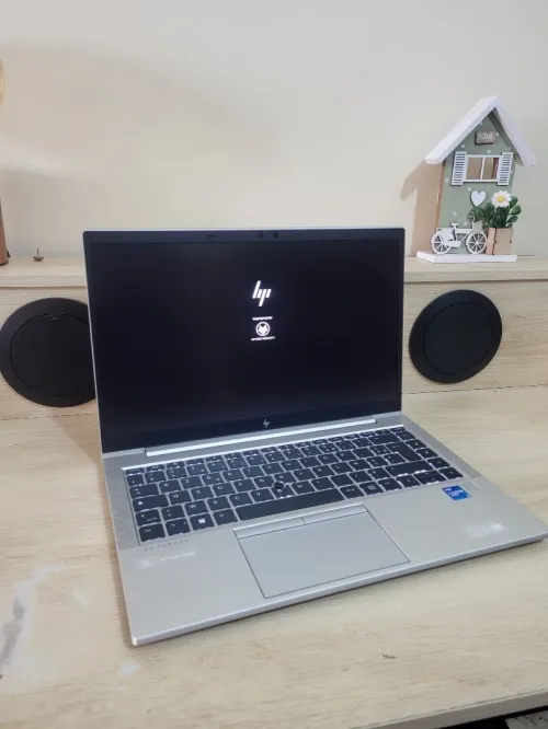 HP EliteBook 840 G8 | vPRO CORE i5 1135G7 | 16GB RAM | 256GB SSD | INTEL IRIS XE GRAPHICS