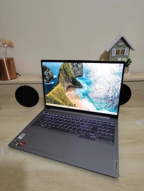 ThinkBook 16 G6 ABP 16'' FHD + | RYZEN 7 7730U | 16GB RAM | 1TB NVMe SSD | AMD RADEON GRAPHICS 2GB