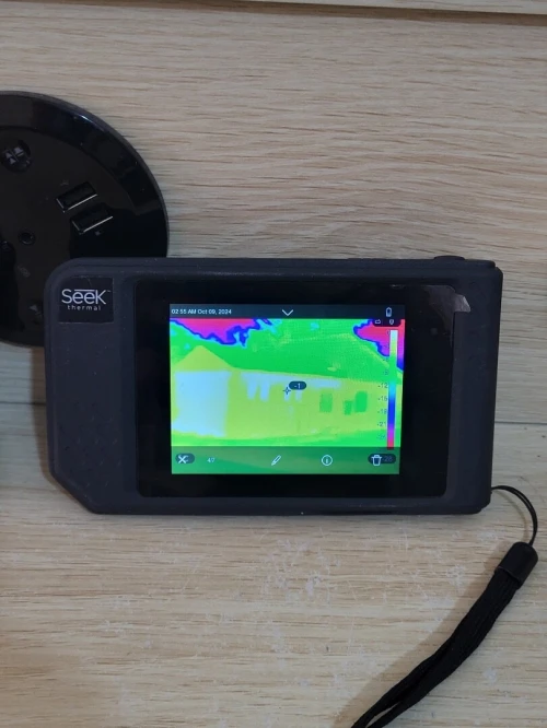 Seek Thermal Shot Thermocaméra de Poche Professionnelle avec capteur 206 x 156 Points - Wi-Fi
