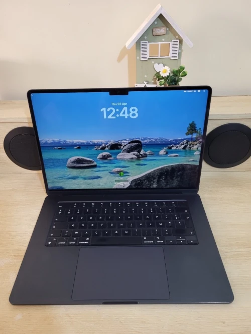 MacBook Air M2 15'' 2023 | PUCE M2 8 CPU | GPU 10 COEURS | 24GB RAM | 256GB SSD | CYCLES 362