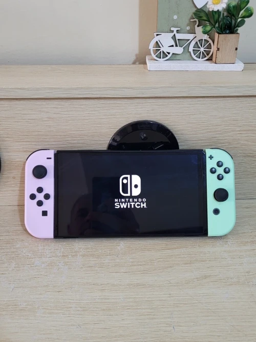 Nintendo switch OLED + 1 jeux Zelda