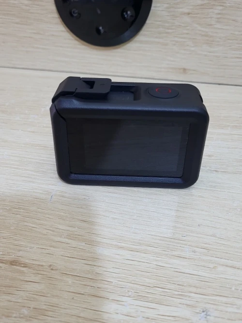 DJI Osmo Action 4 - Caméra d'Action étanche 4K/120 FPS Images saisissantes en Basse lumière 1770mAh