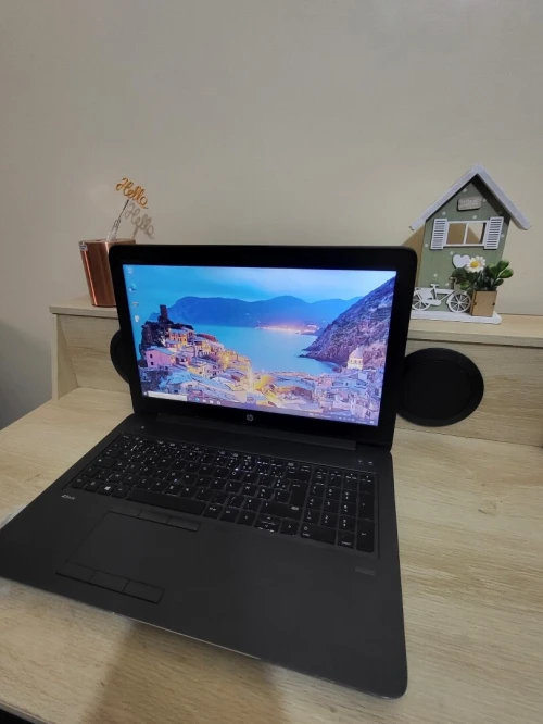 HP ZBook 15 G3 | CORE i7-6800HQ | 16GB RAM | 512GB NVMe SSD | NVIDIA Quadro M1000M 2GB | WORKSATION